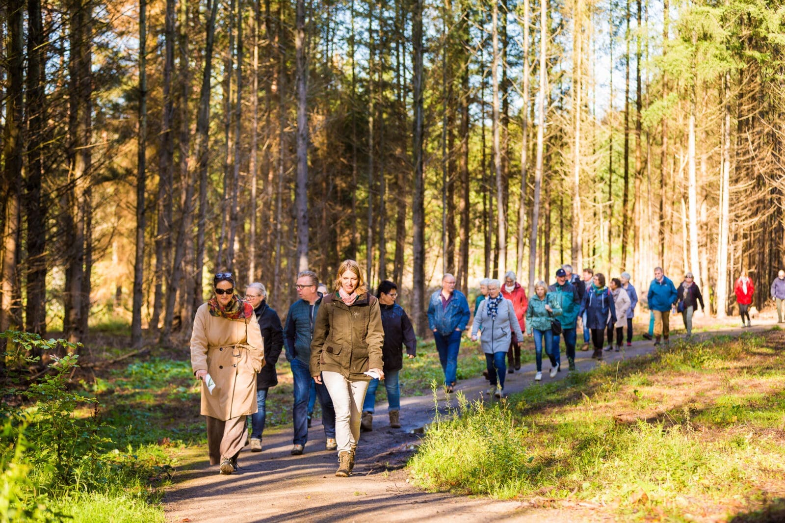 wandelen op natuurbegraafplaats Heidepol in Arnhem
